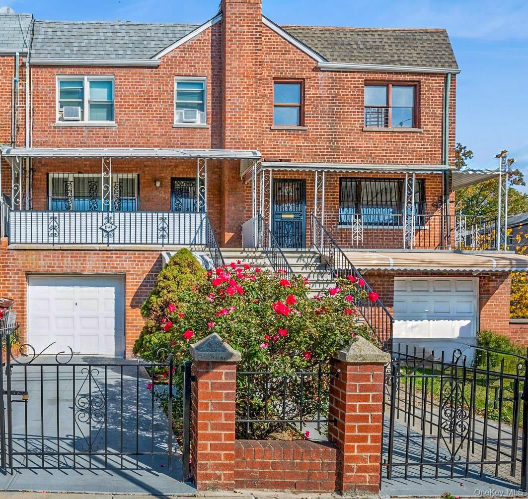 Property Photo: 1149 East 219th Street NY 10469