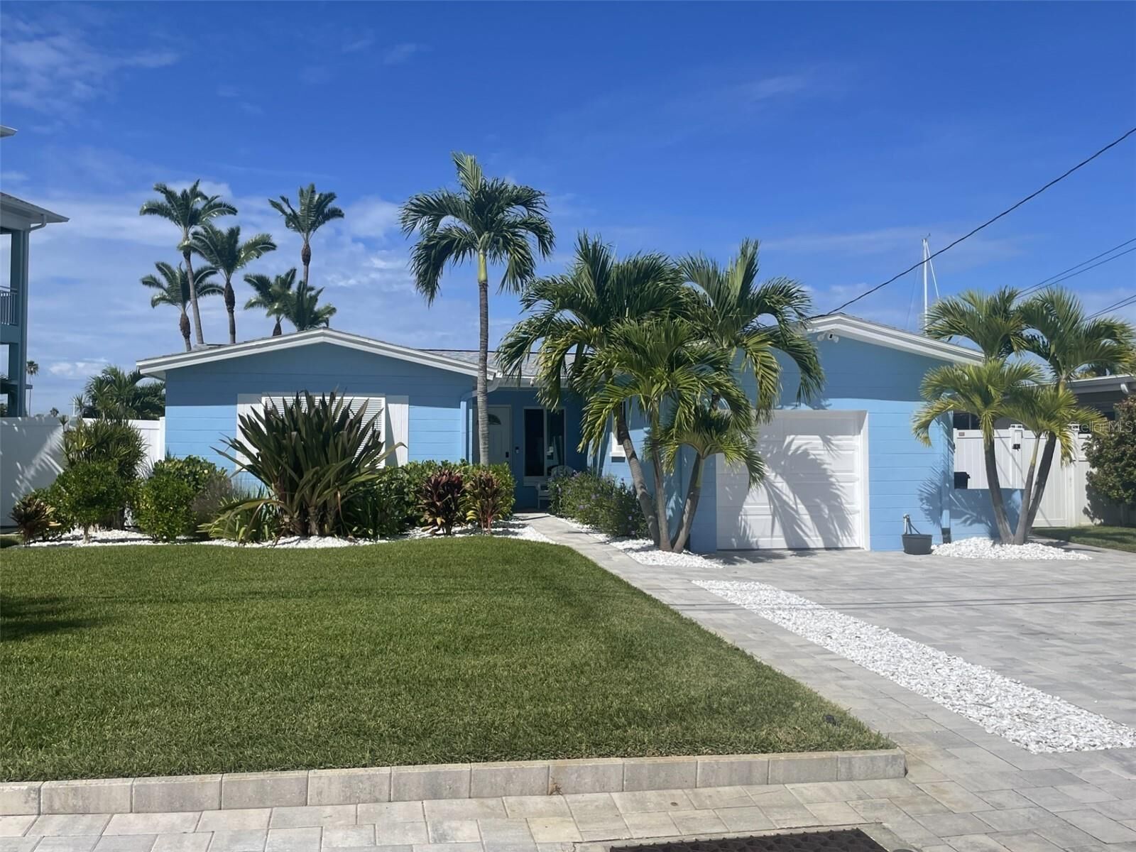 Property Photo:  15906 Redington Drive  FL 33708