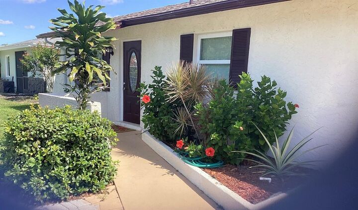 Property Photo: 1036 Hope Street FL 34285