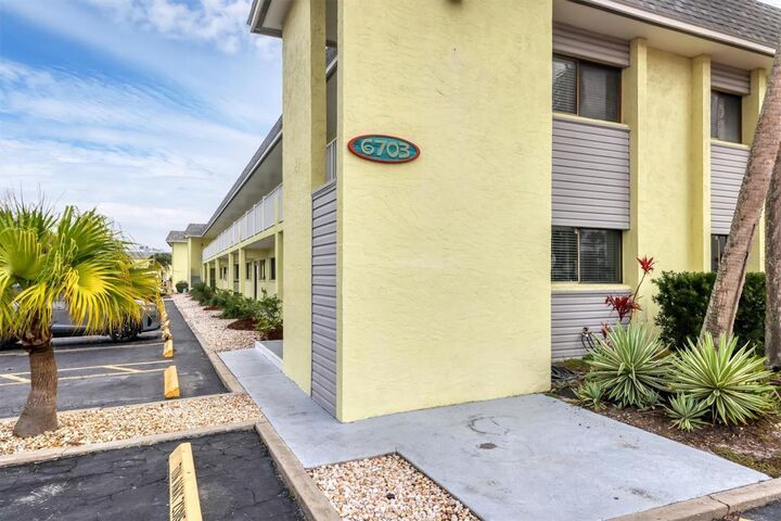 6703 Midnight Pass Road 208  Sarasota FL 34242 photo
