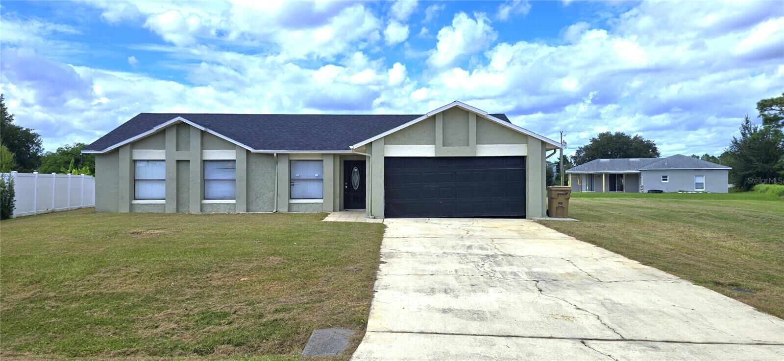 Property Photo: 622 Baldwin Drive FL 34758