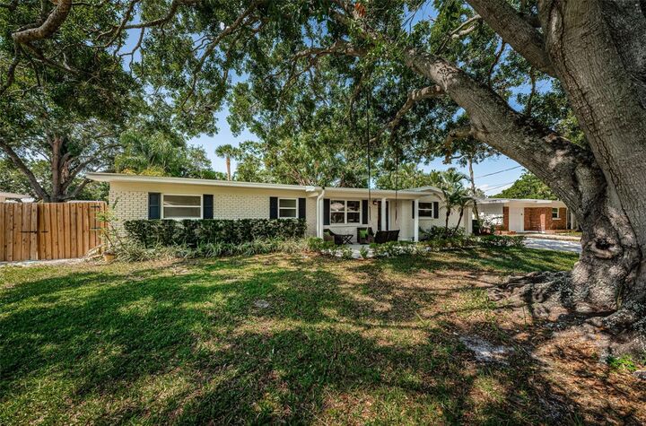 Property Photo: 4106 W Fielder Street FL 33611