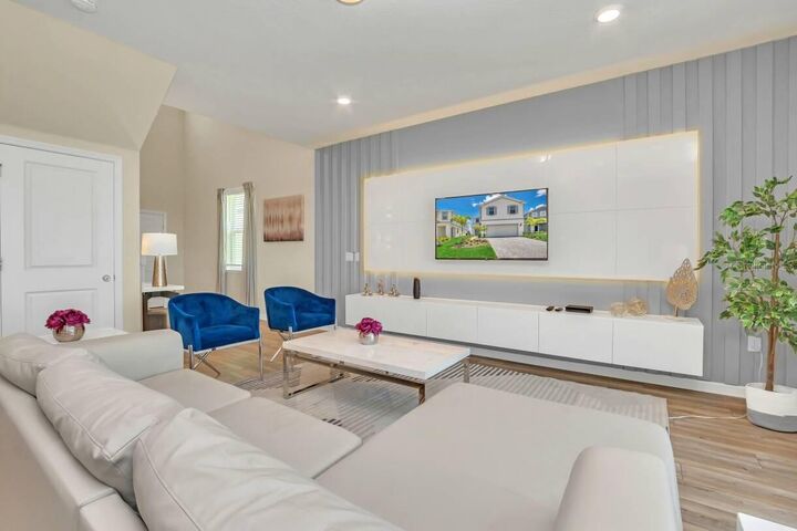 Property Photo: 1721 Kona Lane FL 33897
