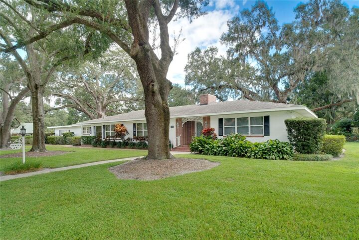 Property Photo:  241 N Dillard Street  FL 34787 