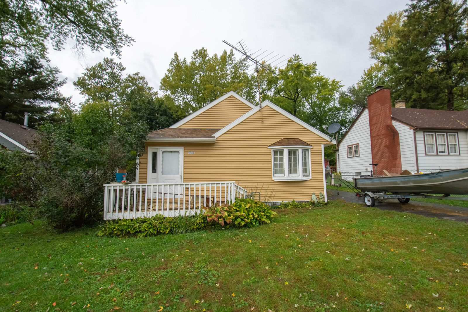 Property Photo:  2801 N Orchard Drive  IL 60050 