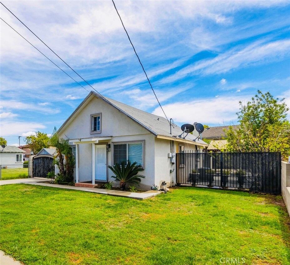 Property Photo:  2028 E Cienega Avenue  CA 91724 