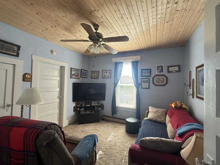 Property Photo:  2014 Lee Ave  VA 24605 