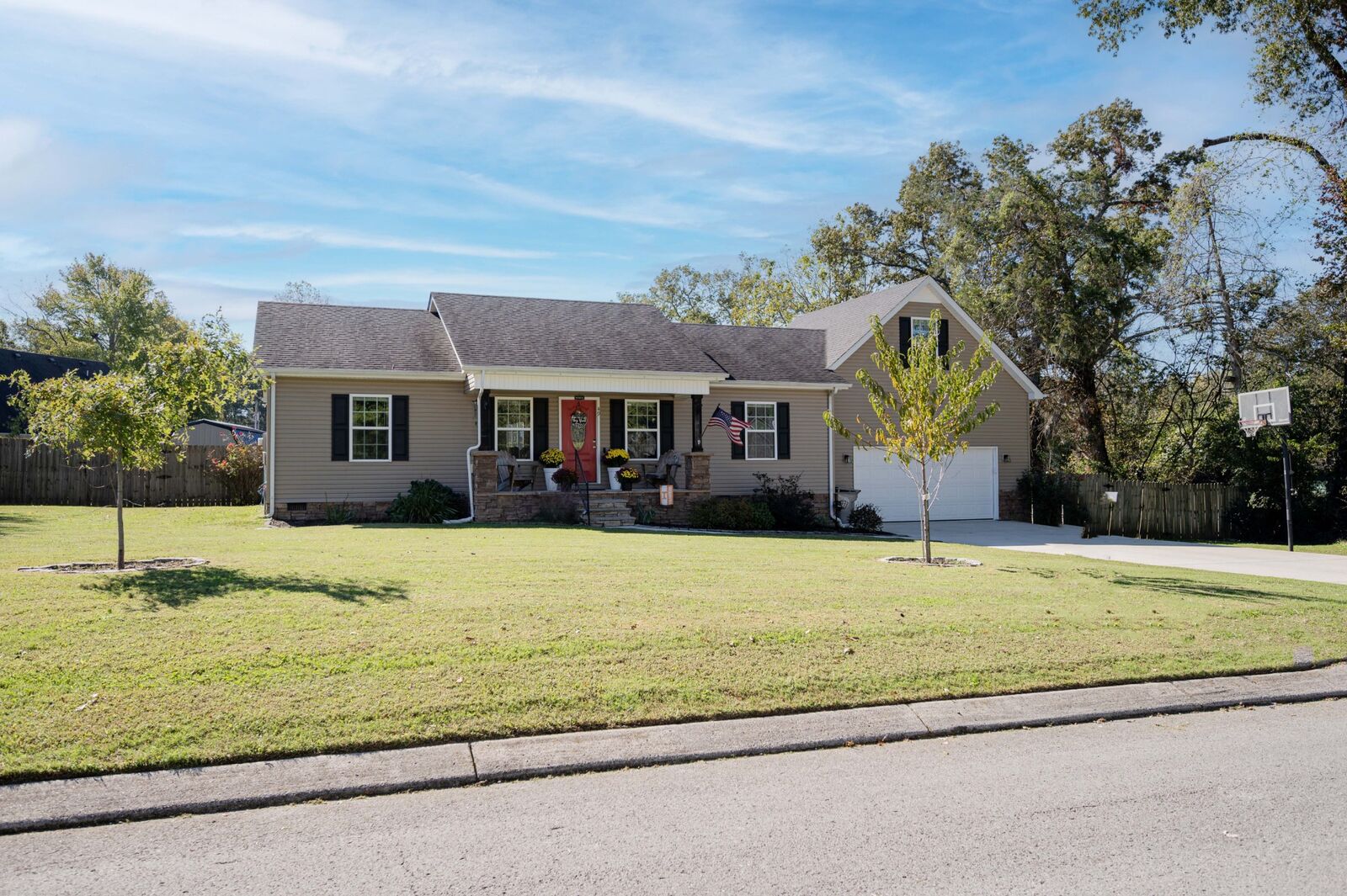 Property Photo:  49 Rebecca Ln W  TN 37330 
