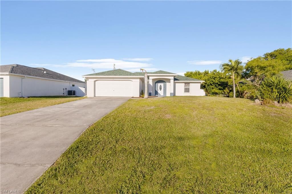 Property Photo: 3320 SW 11th Ave FL 33914