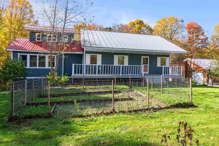 Property Photo:  11 Paddock Lane  VT 05468 