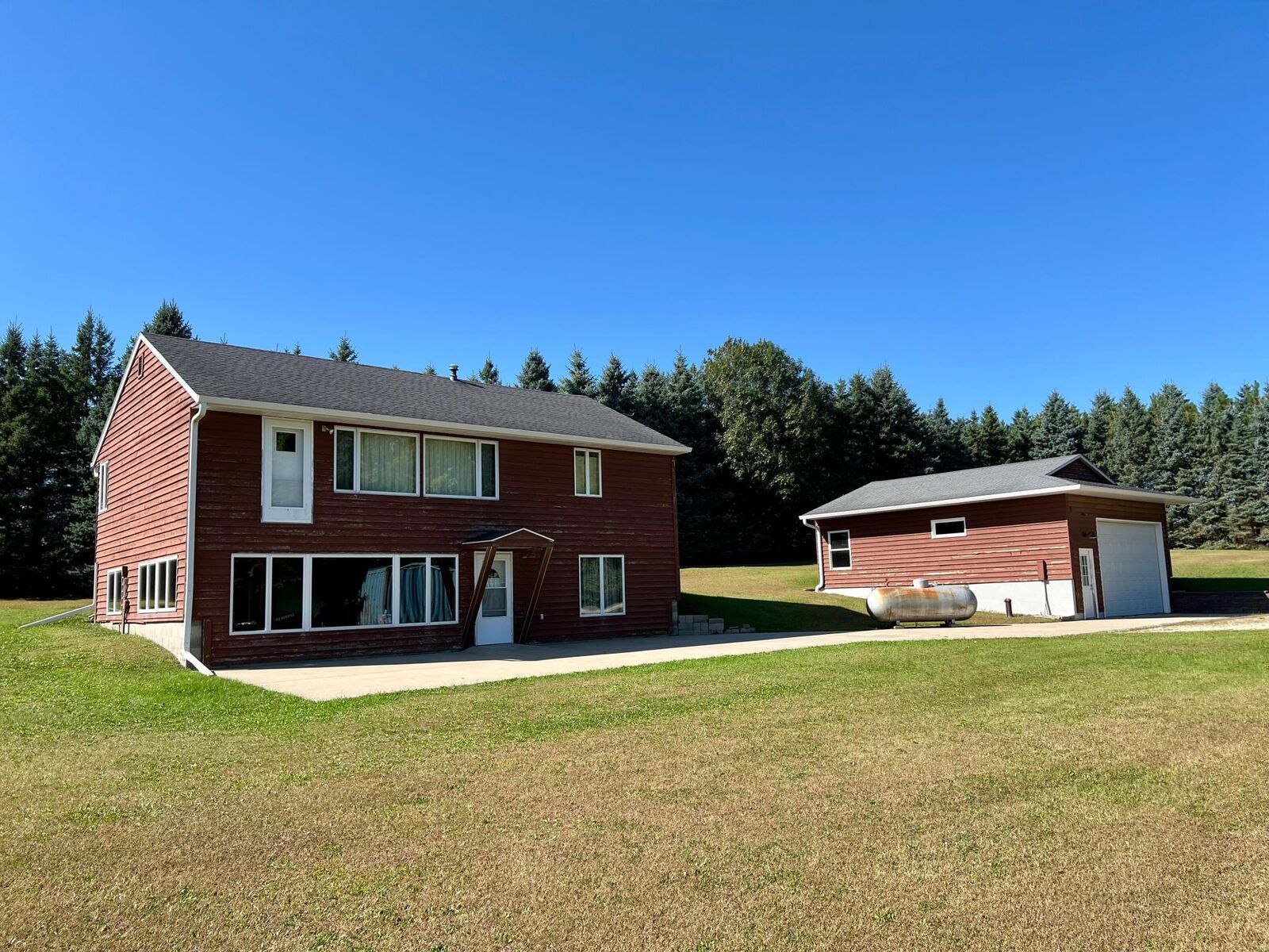 Property Photo: 14048 Hall Avenue MN 55057