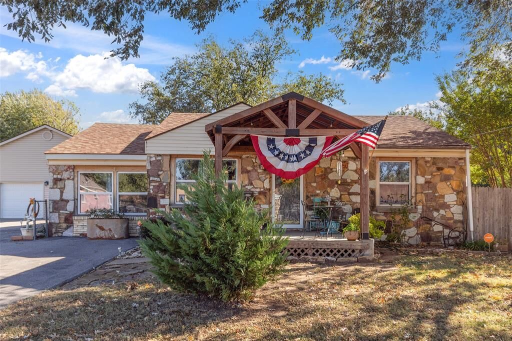Property Photo:  412 S Fox Drive  OK 73110