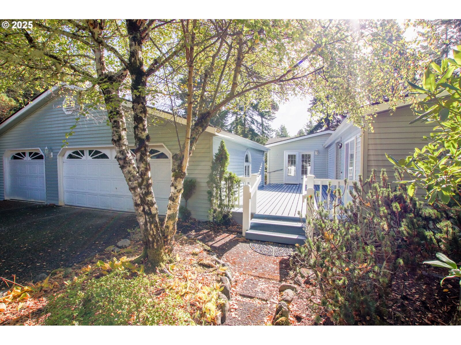 Property Photo:  216 Munsel Creek Loop  OR 97439 