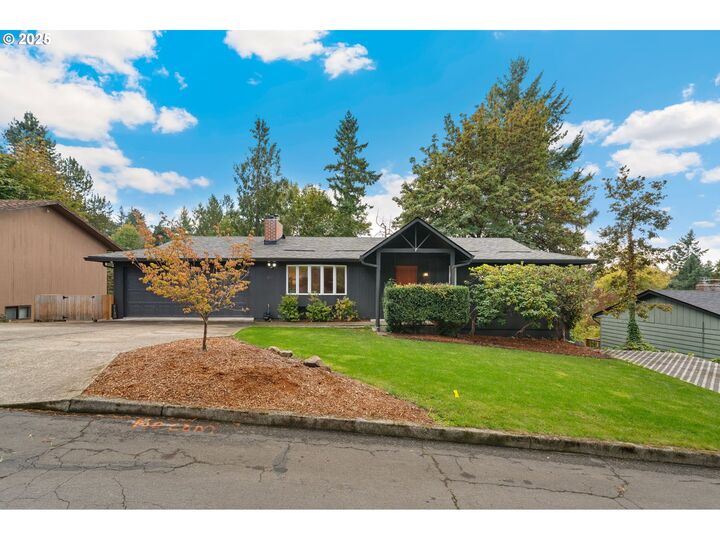 Property Photo: 7130 SW Shady Ln OR 97223