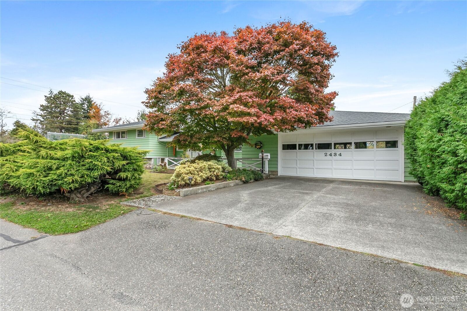 Property Photo:  2434  Spruce Street  WA 98225 