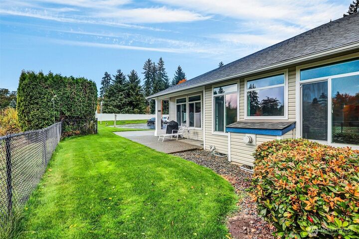 Property Photo:  1526  135th Street E  WA 98445
