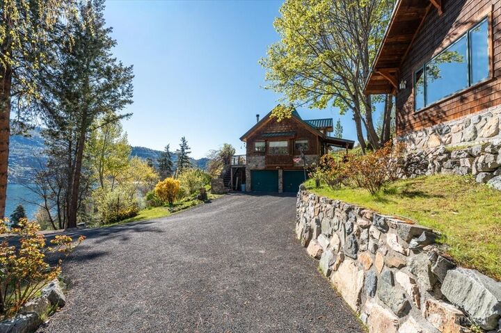 Property Photo:  16495 S Lakeshore Road  WA 98816 