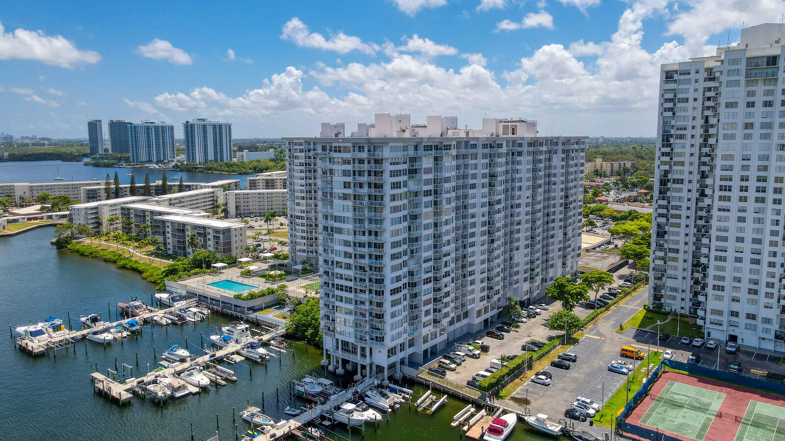 Property Photo: 18051 Biscayne Boulevard 1104 FL 33160
