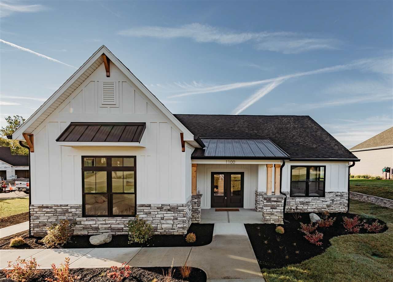 Property Photo: 1100 Kingston Court IN 47374