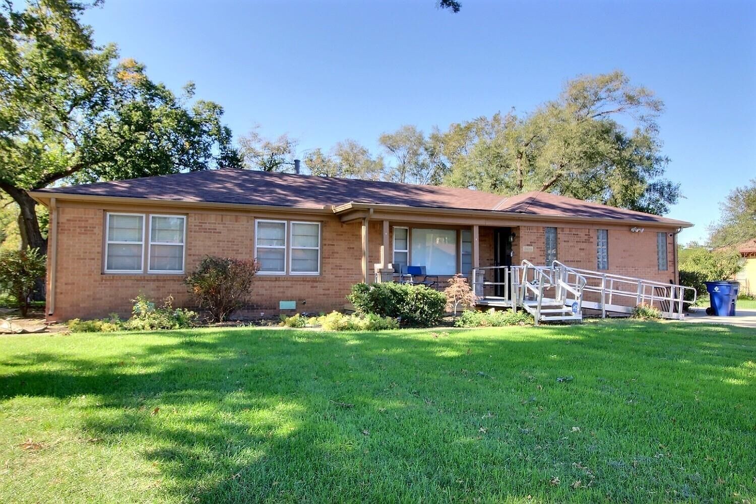 Property Photo: 2629 N Clarence KS 67204