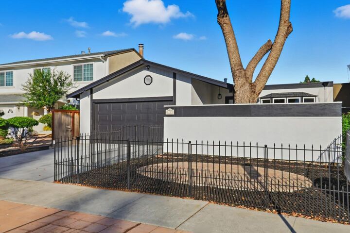 Property Photo: 1189 Oakview Road CA 95121