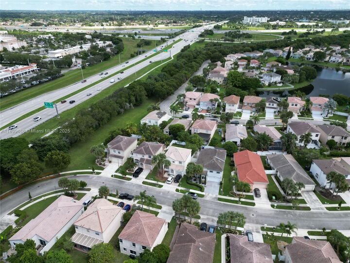 Property Photo:  2271 NW 159th Ave  FL 33028 