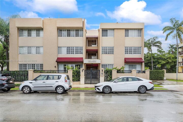 Property Photo: 300 Madeira Ave 201 FL 33134