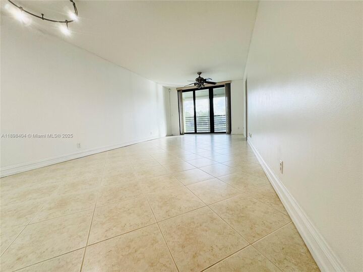Property Photo:  11312 Taft St 11312  FL 33026