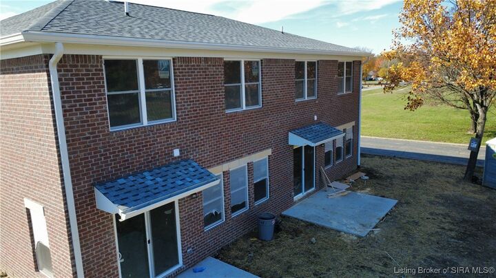 Property Photo: 2020 N Greentree Boulevard IN 47129