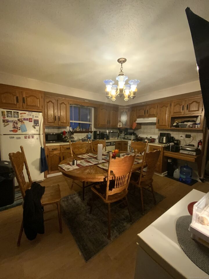 Property Photo:  69 Mountford Street Apt 3A  CT 06114