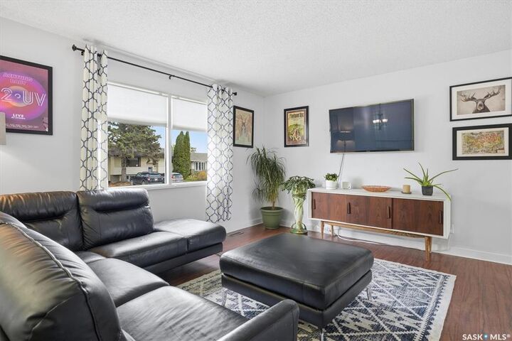 Property Photo: 206 Western Crescent SK S7H 4J6