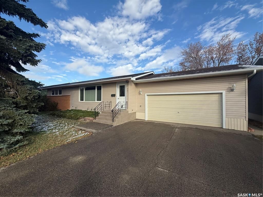 Property Photo: 507 7th Avenue E SK S0H 0B0