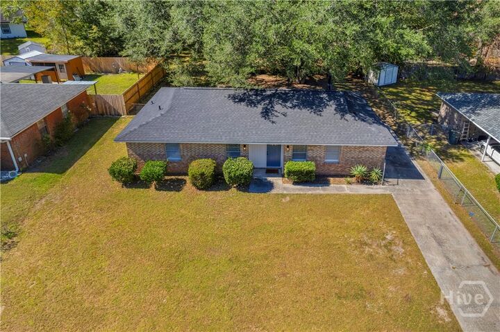 Property Photo:  927 Charles C Frasier Boulevard  GA 31313