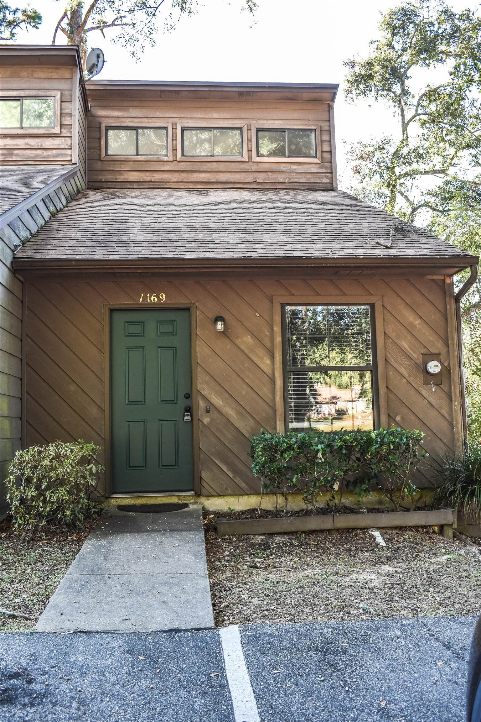 Property Photo:  1169 Ocala  FL 32304