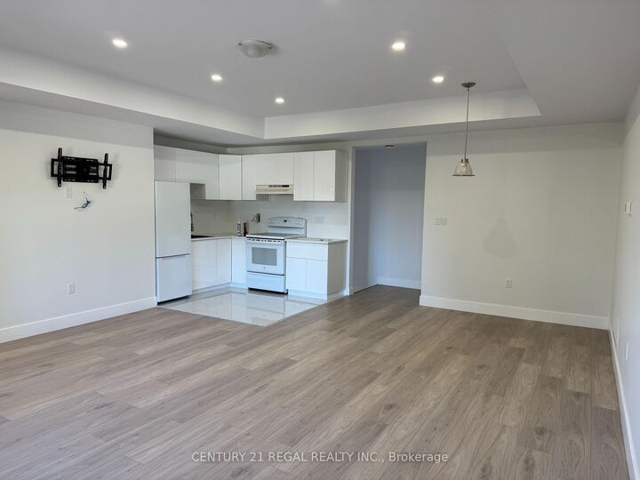 Property Photo:  101 Dennison Street A  ON L7B 1B8