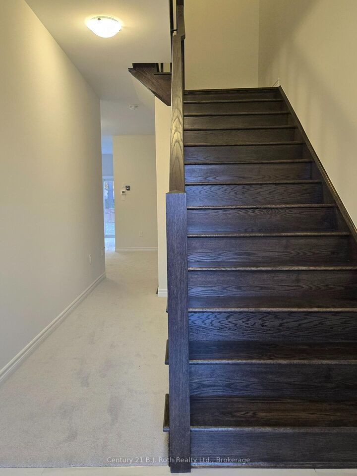 Photo de la propriété: 115 Beechwood Forest Lane ON P1P 0H8