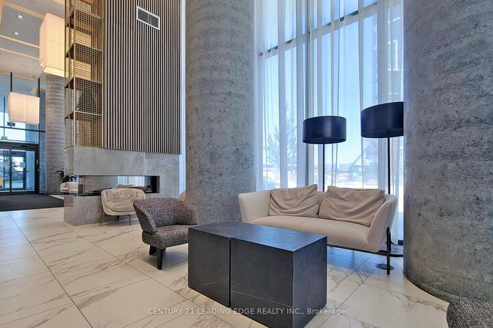 Property Photo:  950 Portage Parkway 4102  ON L4K 0J7 