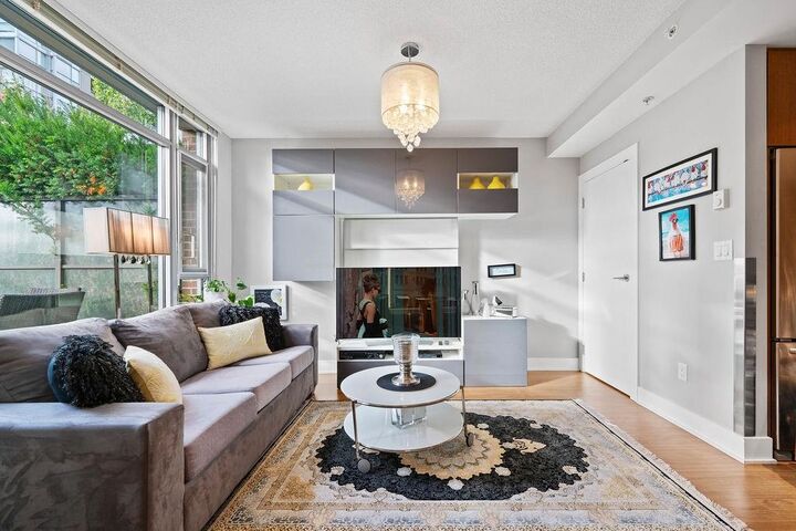 1155 The High Street 306  Coquitlam BC V3B 7W4 photo