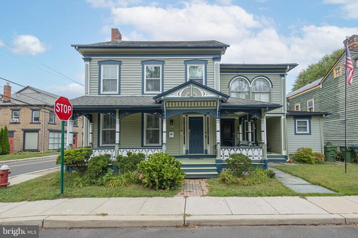 17 2nd Street  Frenchtown NJ 08825 photo