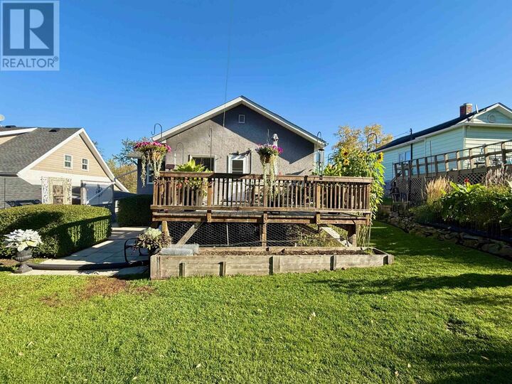 Property Photo:  317 Fifth St N  ON P9N 2N9