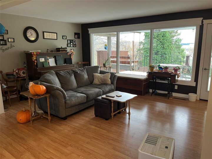 Property Photo:  286 Ada Street  MB R0J 1H0