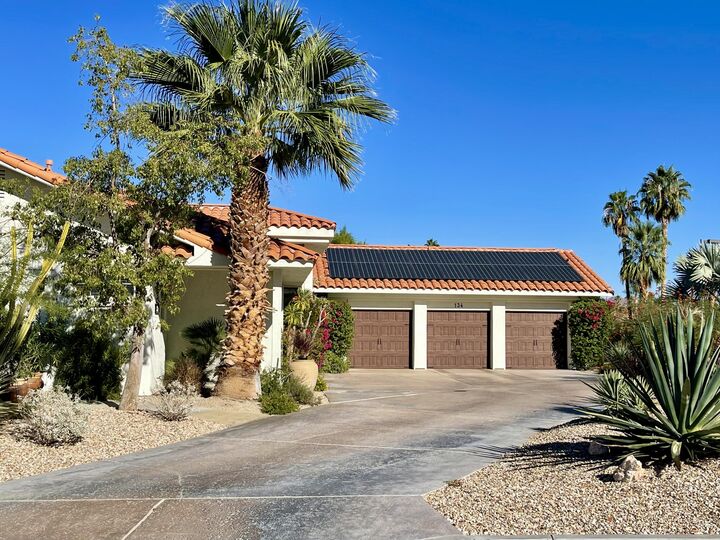 Property Photo: 134 Vista Valle CA 92260