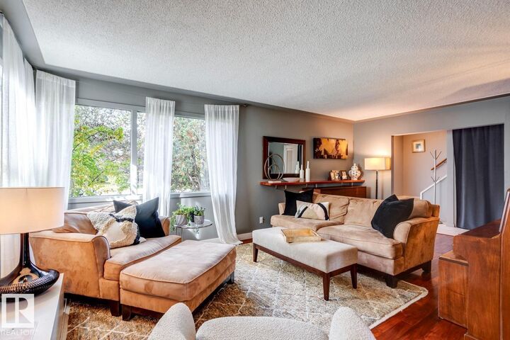 Property Photo:  4907 114B Street NW  AB T6H 3N2 