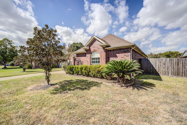 Property Photo:  20038 Telegraph Square Lane  TX 77449 