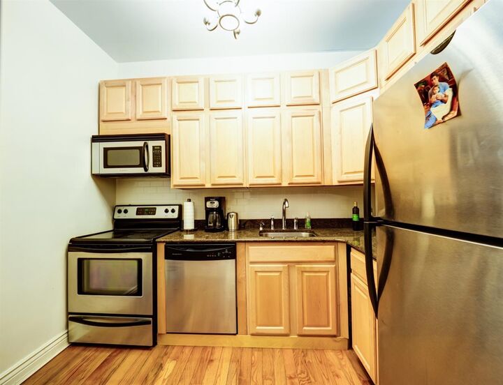 Property Photo: 264 9th St 3F NJ 07302