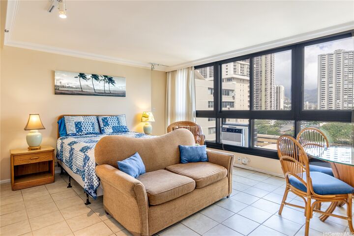 134 Kapahulu Avenue 920  Honolulu HI 96815 photo