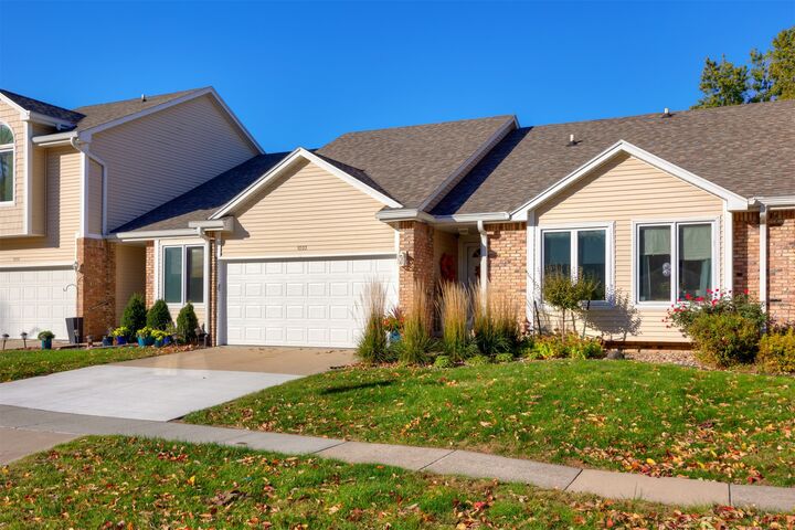 Property Photo:  1032 Bradford Place  IA 50266 