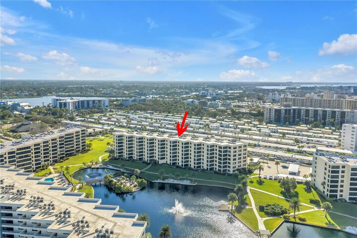 Property Photo:  5780 Midnight Pass Road 303  FL 34242