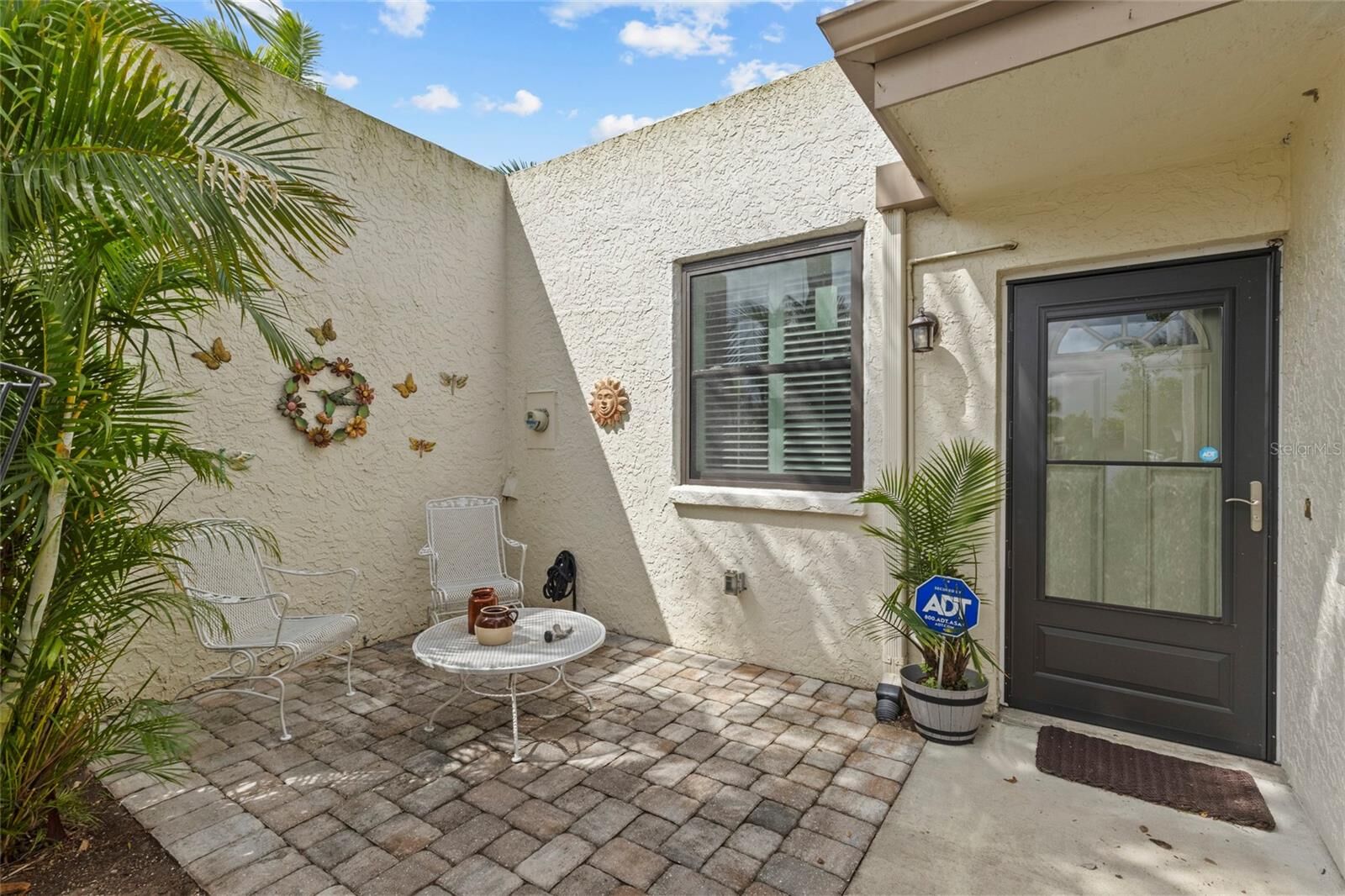 Property Photo: 411 Palm Tree Drive 411 FL 34210