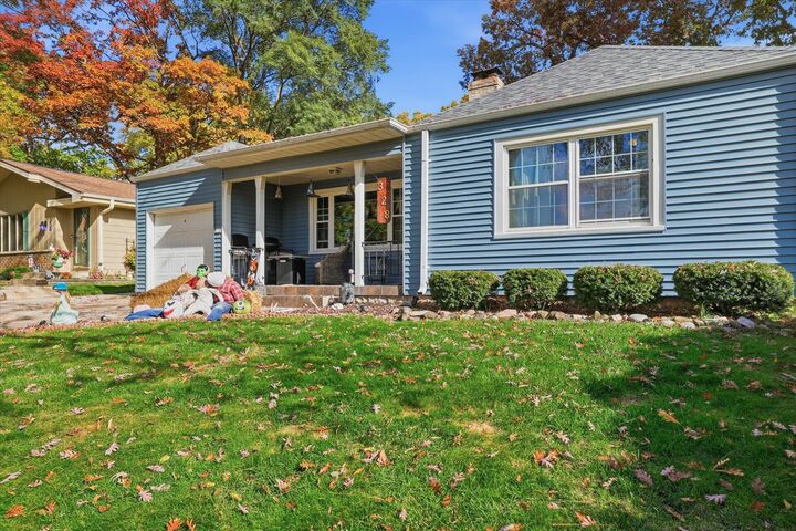 Property Photo:  328 N 115th St  WI 53226